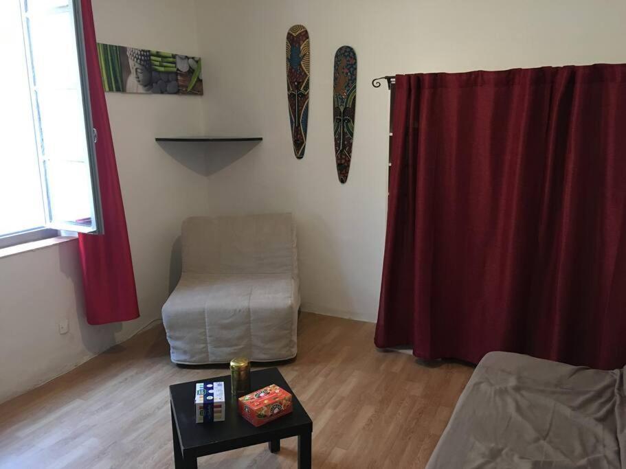 Jolie Studio Dans Le Centre Historique De Narbonne Διαμέρισμα Εξωτερικό φωτογραφία